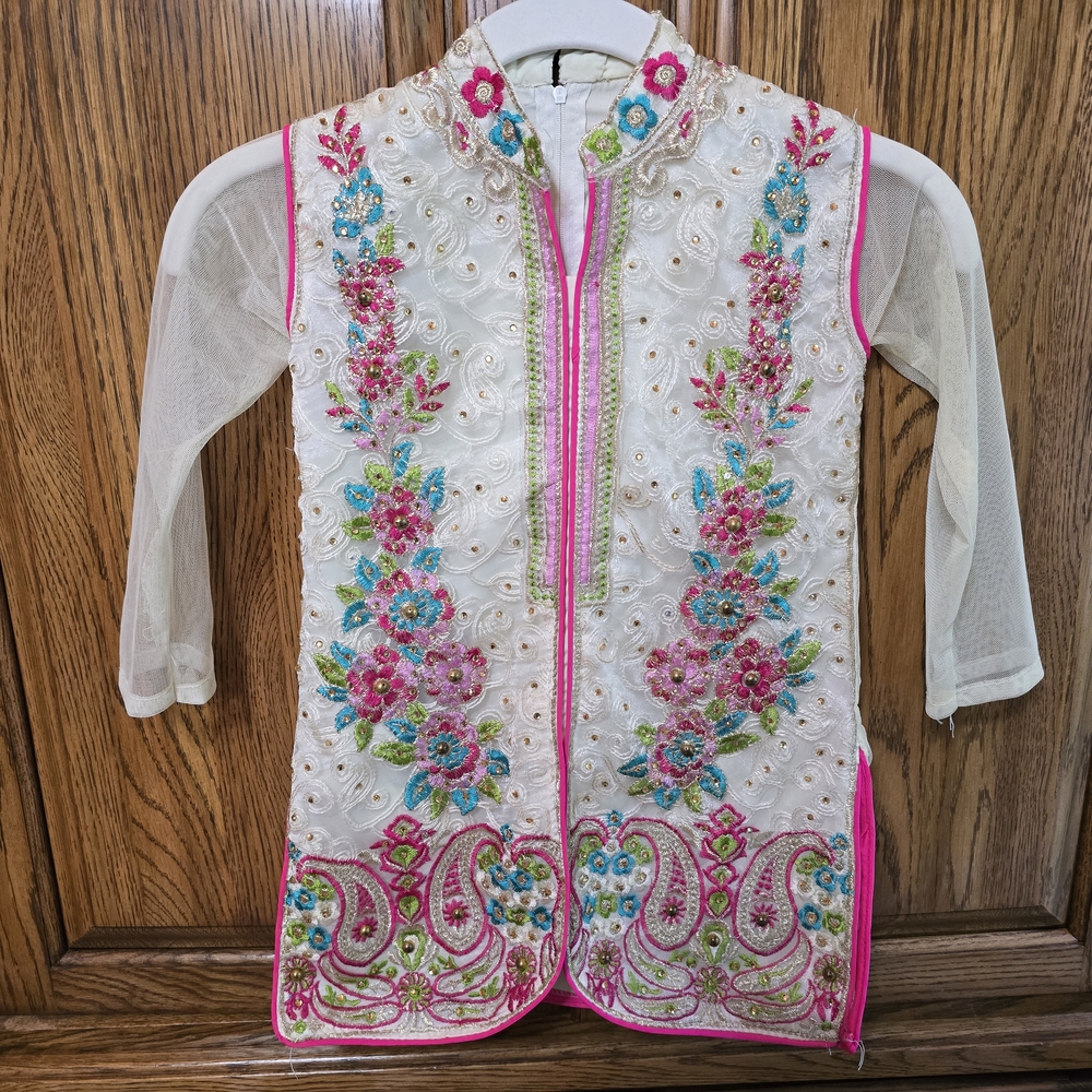 STUNNING Floral Embroidered Punjabi